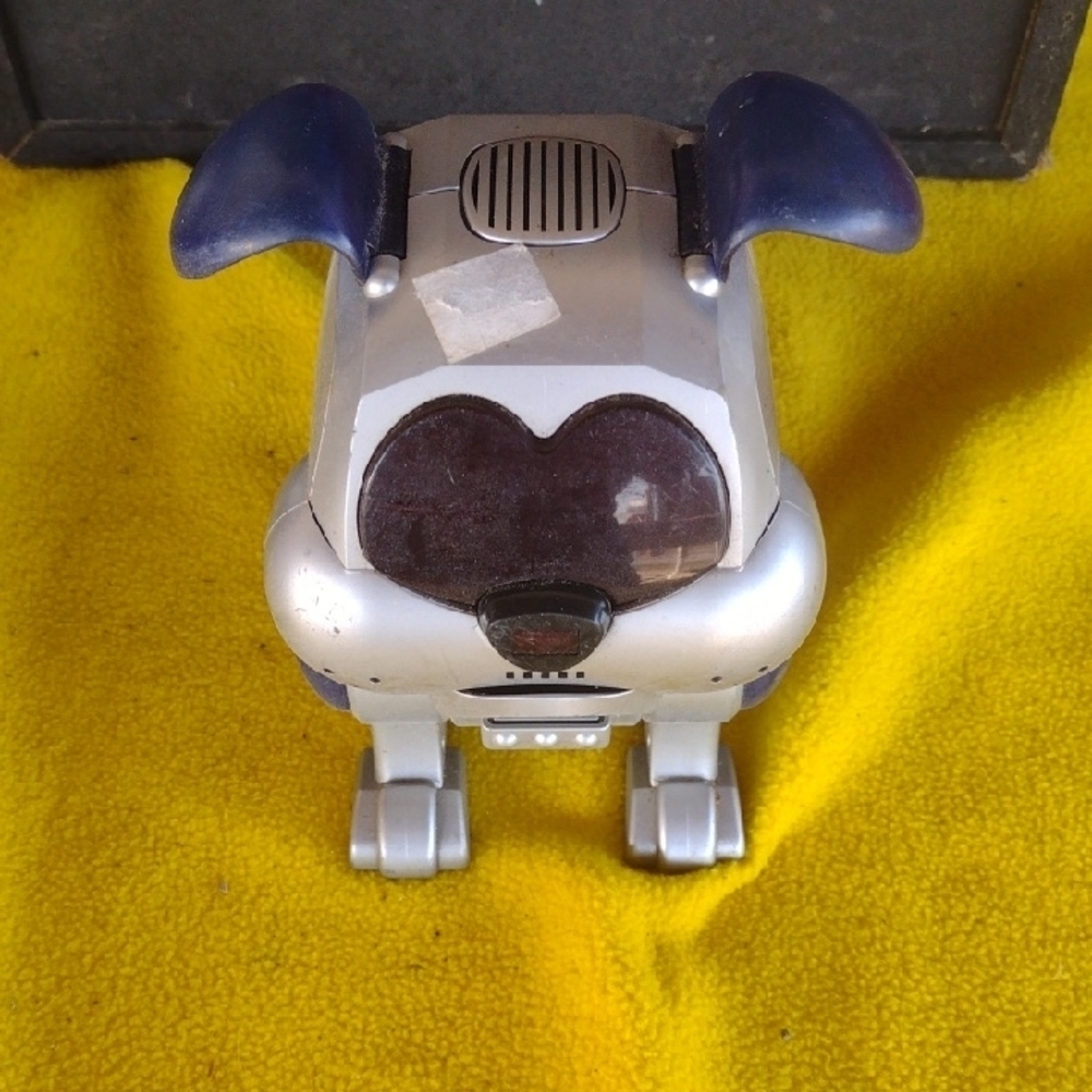 Sega 2001 Silver and Blue Robotic Dog